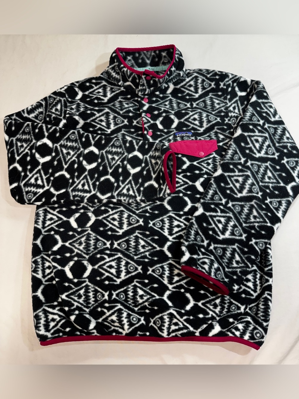 Patagonia Synchilla Women's M Black Pink White Snap T Ikat Fish Fleece Pullover